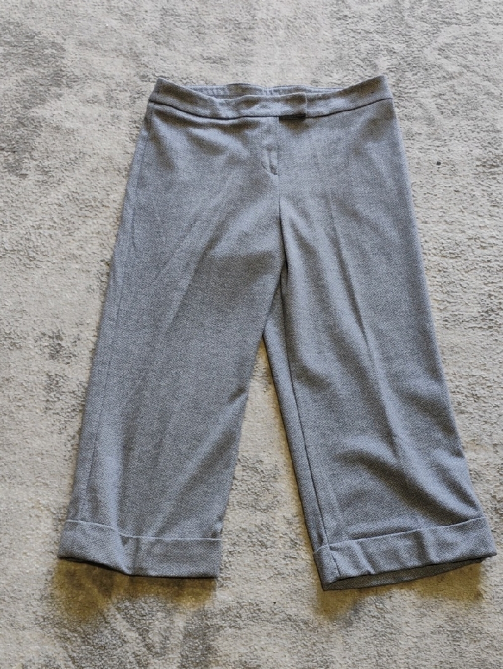 New York & Company Gray Cropped Wide-Leg Pants